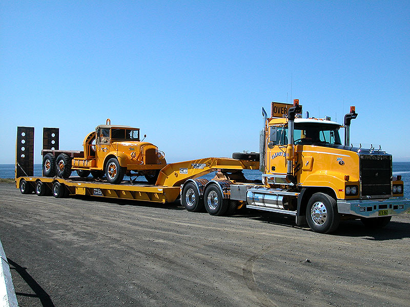 Cleary Bros Trailer with Vintage Trailer